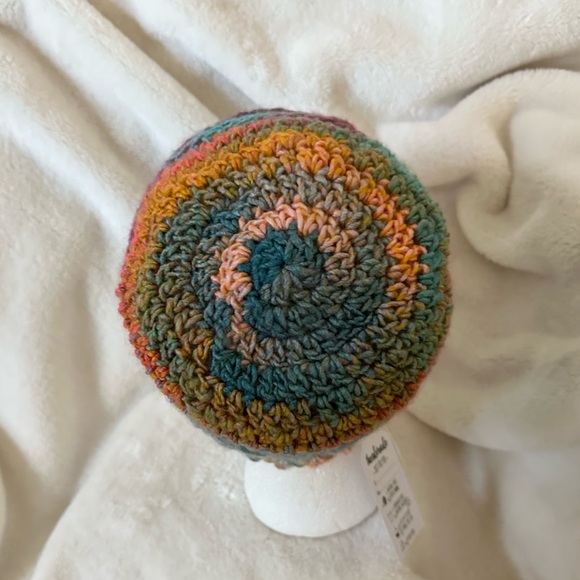 Beanie hat - Picture 3 of 6